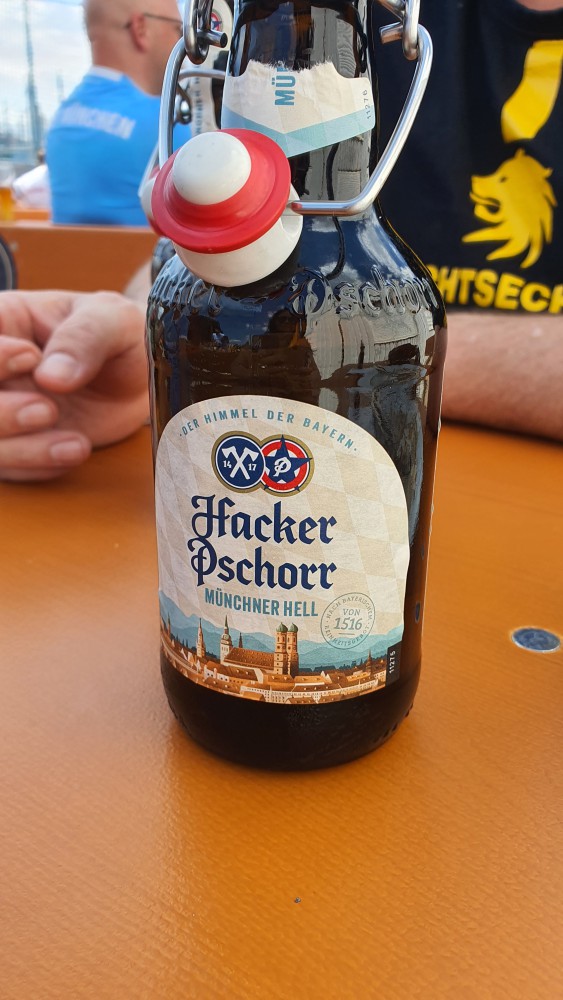 Hacker Pschorr hell